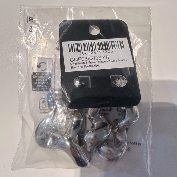 PrettyLittle Thing Silver Twisted Abstract Statement Hoop Earrings - BNWT - Picture 4 of 6